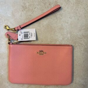 ⭐️Brand new with tags⭐️ light pink salmon color coach small purse